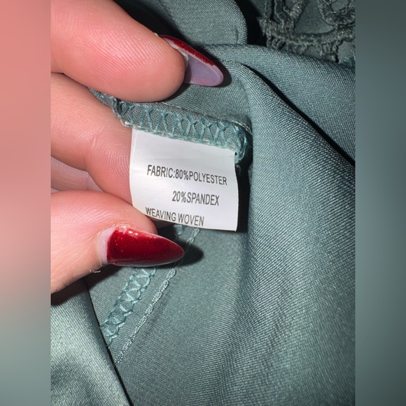 Green Silky Robe - Picture 4 of 4